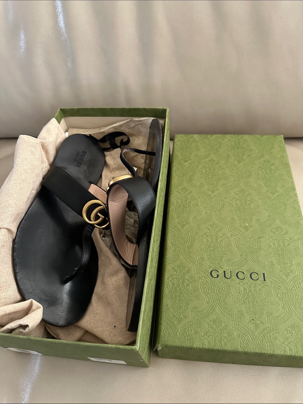 Gucci Leather Double G Thong Sandals size 40 9.5 10 Black
